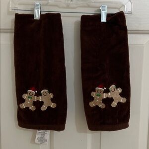 Winter Wonderland Embroidered Christmas Tree Hand Towels (set of 2)